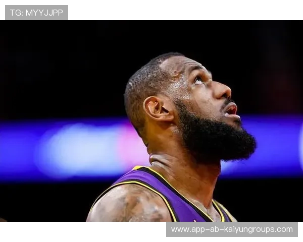 湖人进攻端过度依赖詹姆斯组织端面临崩盘风险