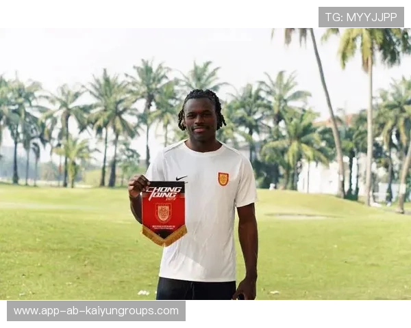 重庆铜梁龙迪马塔门前抢点,脚尖一捅差点破门